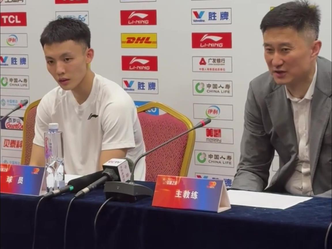 這是能說的嗎徐杰：杜指導(dǎo)賽前說了，這場球就是打架和摔跤！