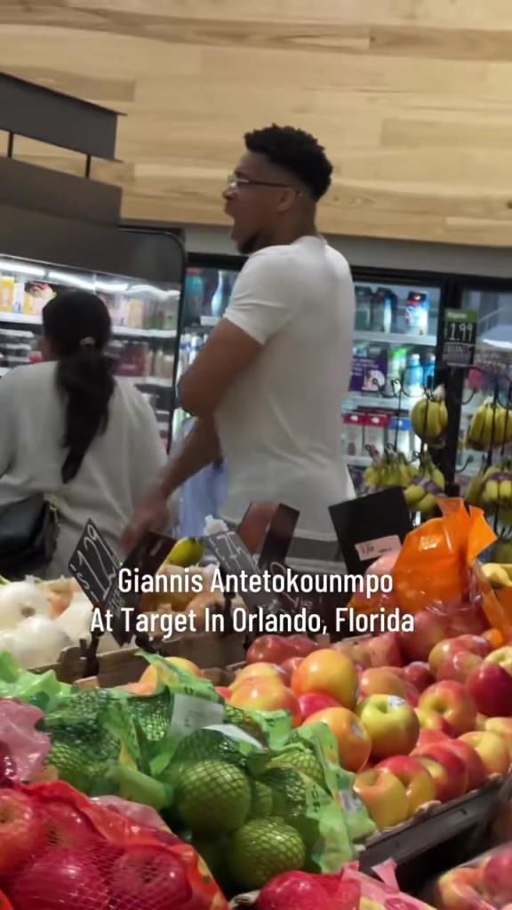 好男人??！字母哥在奧蘭多度假 陪妻子一起逛超市